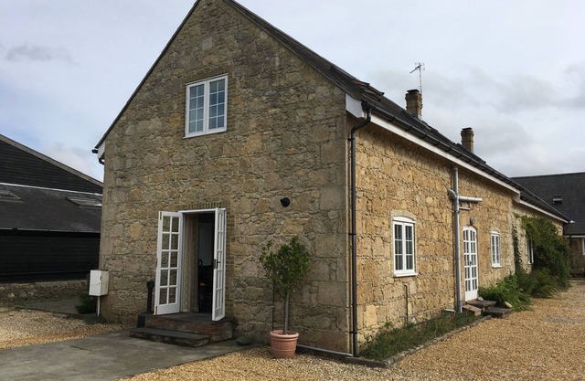 Beautiful converted 17th century stone stable in the heart of the Isle of Wight