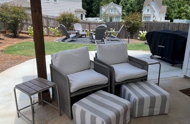 Beautiful Cottage in Auburn-Game Day Awaits. Arkansas v. Auburn available!