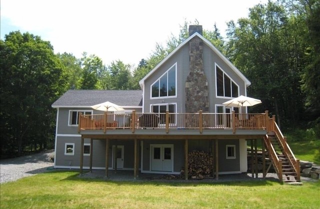 Beautiful Custom Built Timber Frame Home, Sleeps 11