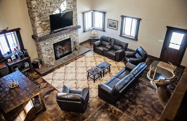 Beautiful Custom Built Lodge (4,600 SQ FT)