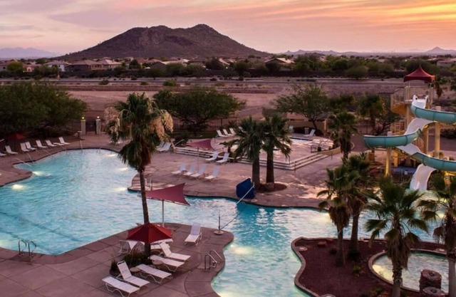Beautiful desert oasis resort close to Lake Pleasant!
