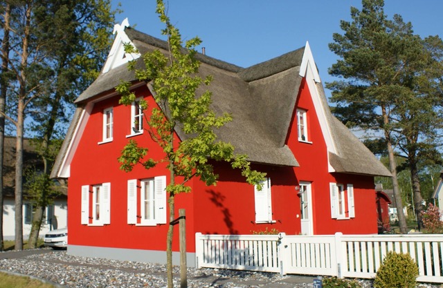 Beautiful, elegant holiday home "Svantovit" in a prime location in Glowe