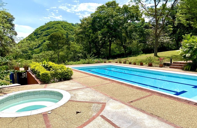 Beautiful FINCA House Pool Volleyball WiFi Villeta