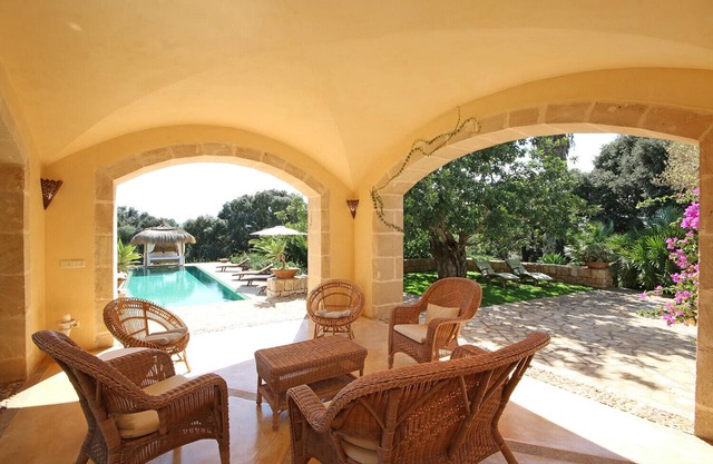 Beautiful finca with big pool and garden near Son MAcia and Felanitx