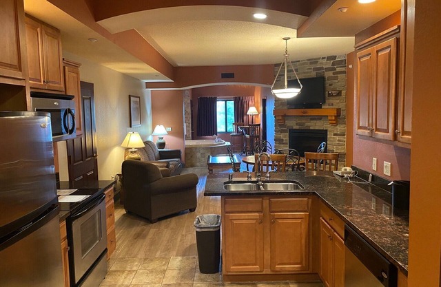 Beautiful First Floor 3 Bedroom Condo Suite At Chula Vista Resort w/ Water Park