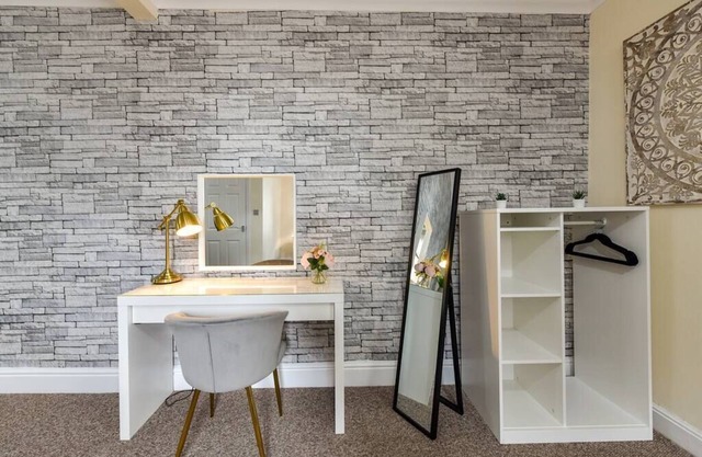 Beautiful Four Bedroom House in Swansea