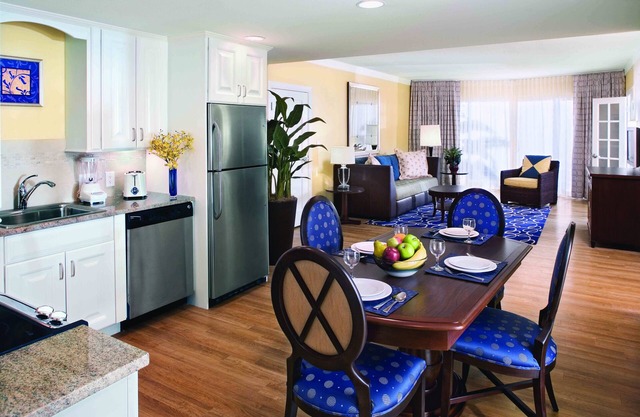 Beautiful Hilton Resort Close to Disney & Sea World, but quiet, kid-friendly