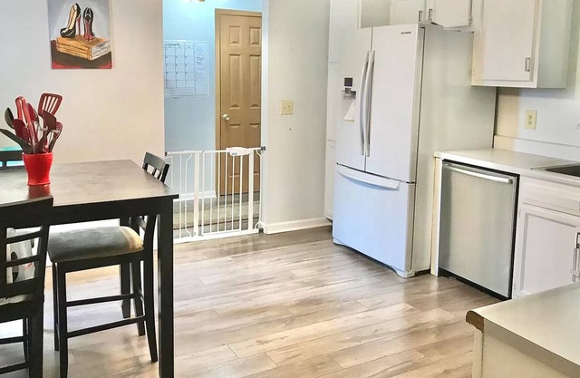 Beautiful home close to all amenities