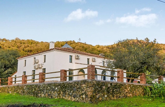 Beautiful home in La Nava with kitchen