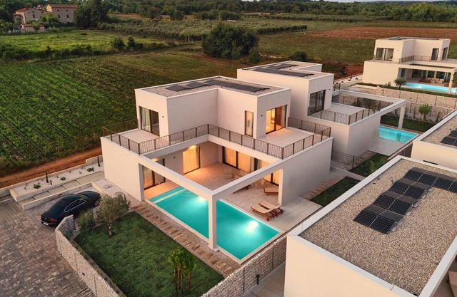 Beautiful home in Tar
