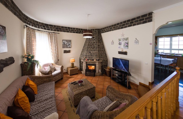 Beautiful home se rounded Nature.