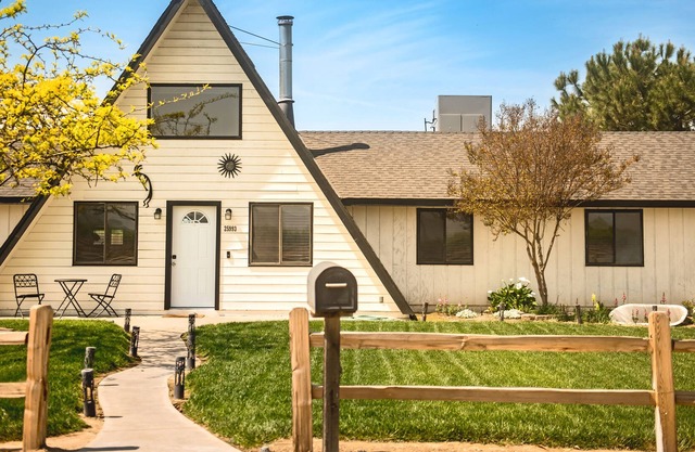 Beautiful home with a short drive to see the Giant Sequioas.