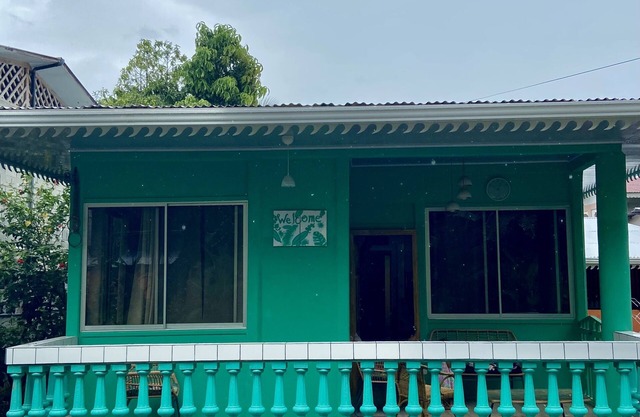 Beautiful House 2 blocks from beach with AC