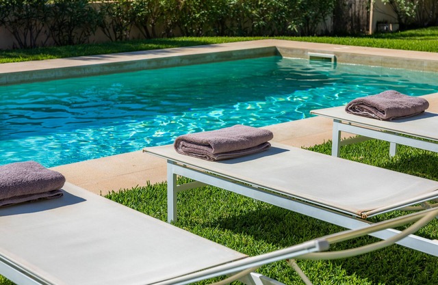 beautiful house in Bunyola next to Palma, WIFI, A/A, pool, garden