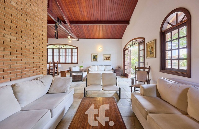 Beautiful House in Pedra Verde Condominium By Temporada Férias