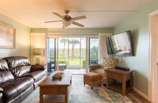 Beautiful Hutchinson Island Condo - Steps to Ocean