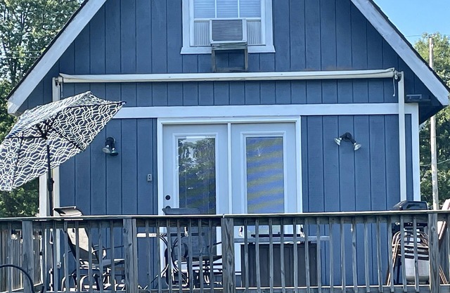 Beautiful Island Cottage on Middle Bass Island, Island Time! Amazing Sunsets!