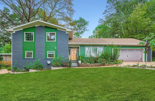 Beautiful large family home in Clarkston