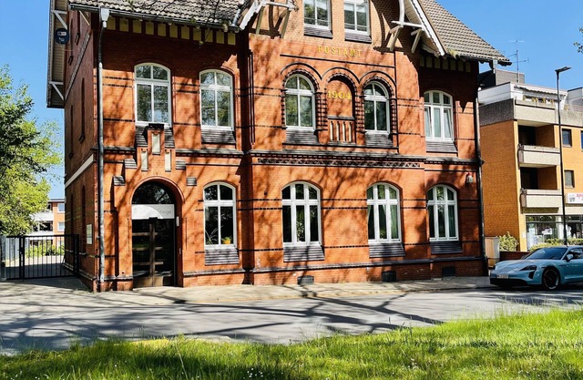 Beautiful living in the monument Imperial Post Suite 4 at the Wilhelmsgarten close to the center