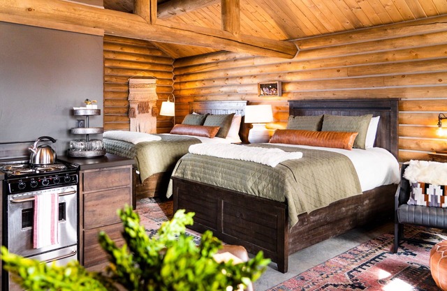 Beautiful Log Cabin in Paradise Valley, Montana