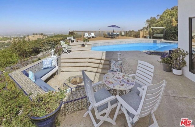 Beautiful Mega Mansion in Los Angeles!