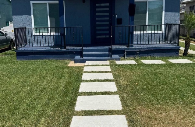 Beautiful Modern 3-bedroom house in phenomenal Los Angeles - Hyde Park with AC