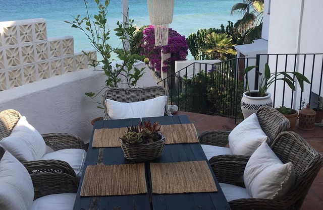 Beautiful Moorish House by the Sea for Rent!