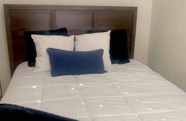 Beautiful Mountain View home