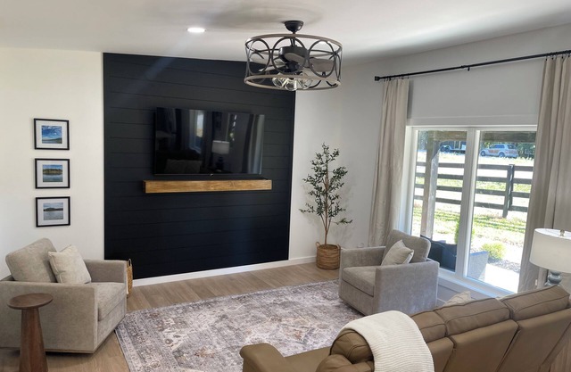 Beautiful New 2 Bedroom Cabin at Kentucky Lake