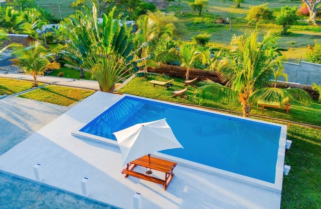 BEAUTIFUL NEW VILLA WITH SWIMMING POOL, GARDEN, PRIVATE PARKING, JANITOR, CLEANING LADY