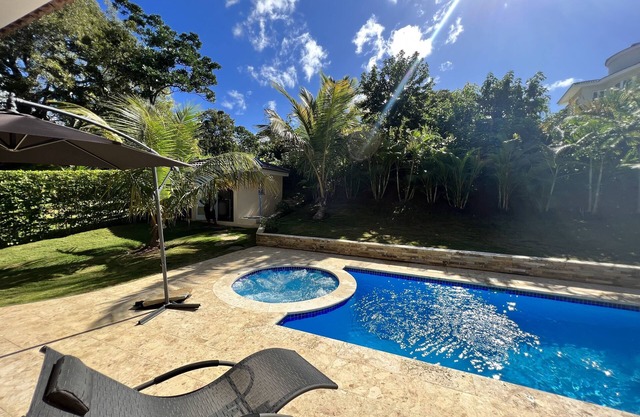 Beautiful New Villa pool and jaccuzi in Residencial Hispaniola Sosua