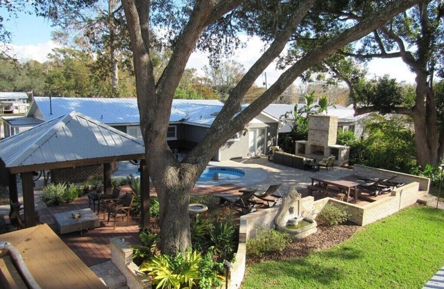 Beautiful Oasis on the Creek with Pool; 2 houses and backyard paradise