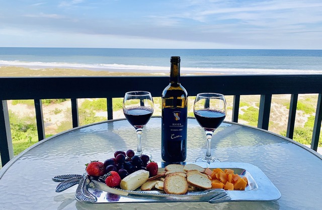 Beautiful Oceanfront Condo w/Breathtaking Beach Views~21 Yrs. of 5 Star Reviews