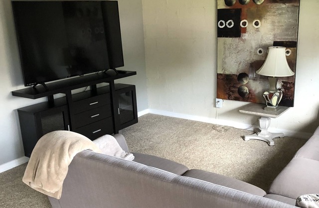 BEAUTIFUL OLD TOWN SCOTTSDALE n2 BEDROOM TOWNHOME