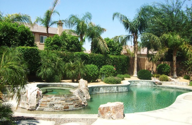 BEAUTIFUL POOL HOME IN PARADISE