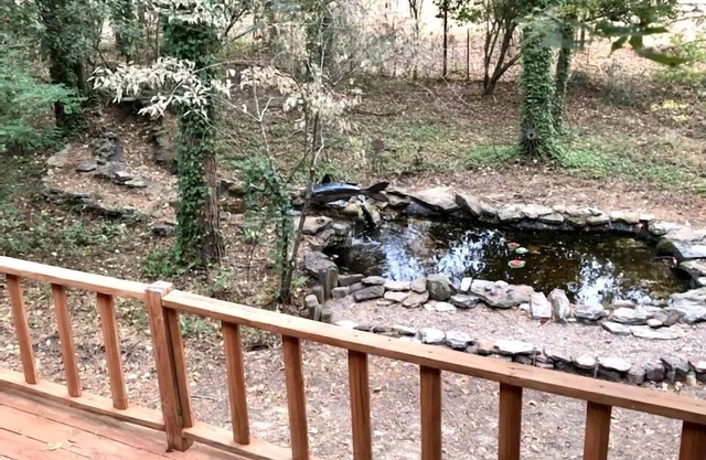 Beautiful private home located only 5 min from the lake .