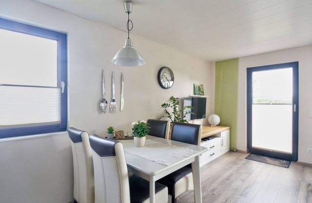 Beautiful private villa for 6 guests with WIFI, TV, terrace and parking