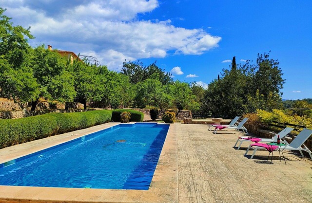 Beautiful private villa for 10 people with A/C, WIFI, private pool, TV, patio and panoramic view