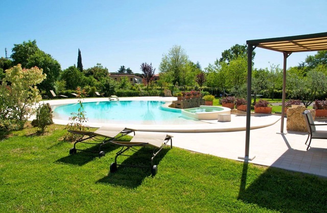 Beautiful private villa for 4 guests with A/C, WIFI, pool, TV and terrace