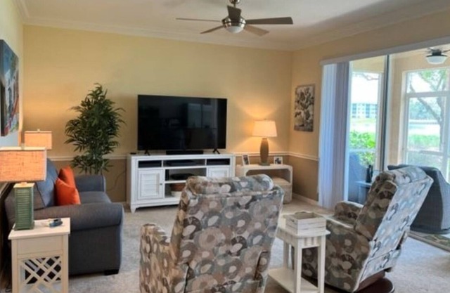 Beautiful renovated condo in Heritage Palms Golf & Country Club