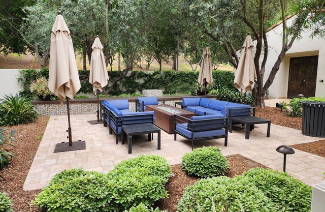 Beautiful Resort-Like 3 Bedroom /3 Bathroom Irvine Quail Hill Condo!