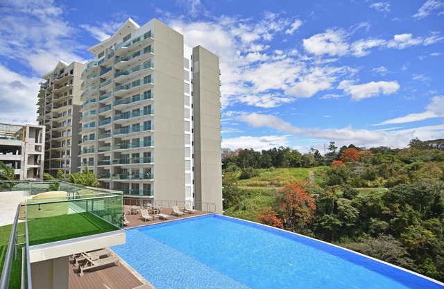 BEAUTIFUL Riverside Condo