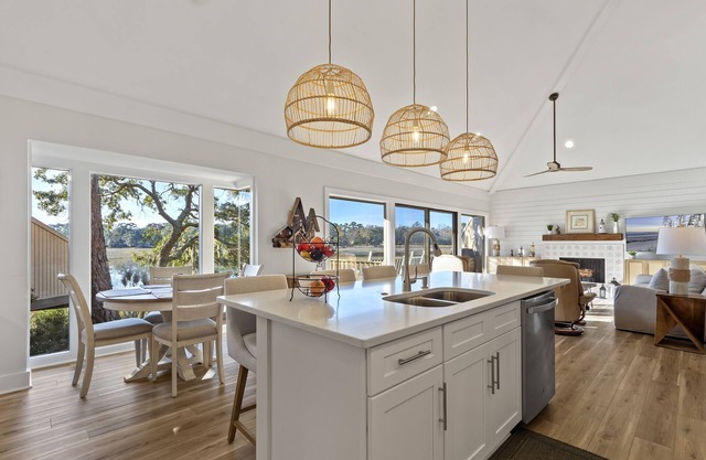 Beautiful Salt Marsh Cottage in Moss Creek, where serenity awaits.