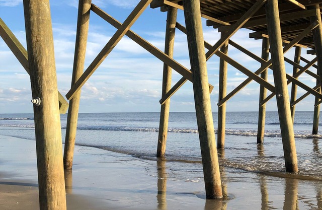 Beautiful Southport, Golf Frontage & Oak Island Beach club .New Quartz counters