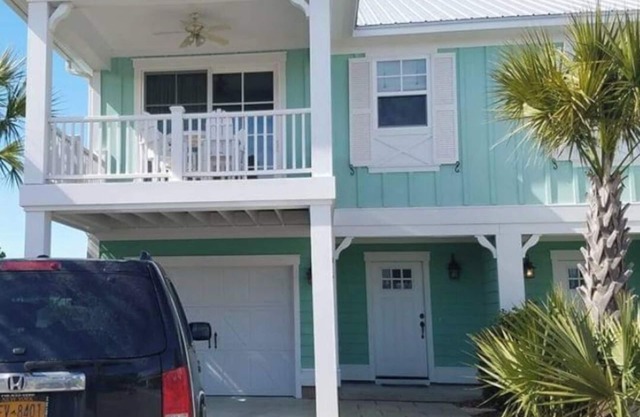 Beautiful Spa Villa home at N.beach plantations 2 min to beach tons attractions!