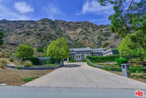 Beautiful, Spacious Agoura Malibu Zen House
