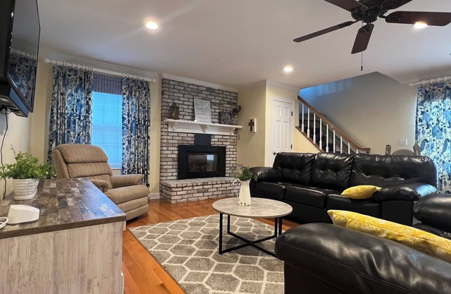 Beautiful, spacious and quiet house in the heart of Moline.