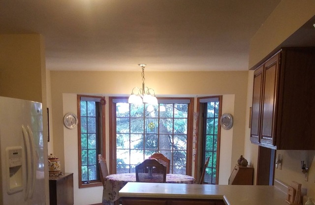 Beautiful Spacious Condo 28 Mins. From Milwaukee Located Near Downtown Cedarburg