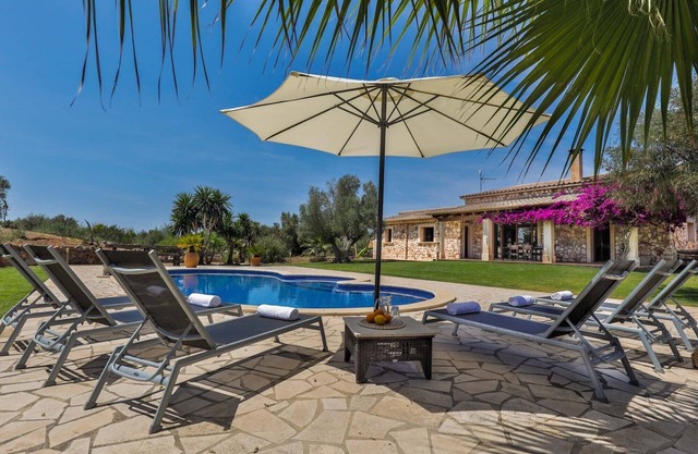 Beautiful stone finca in quiet surroundings with lovely pool and lawn garden