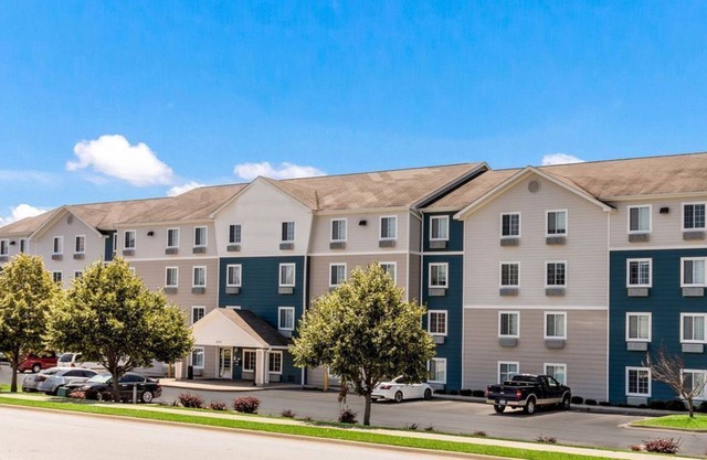 Beautiful Studio apartment (417033) by Houzlet